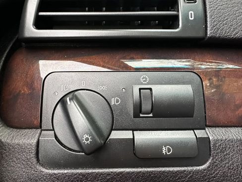 Used 2006 BMW 330Ci Convertible image 45