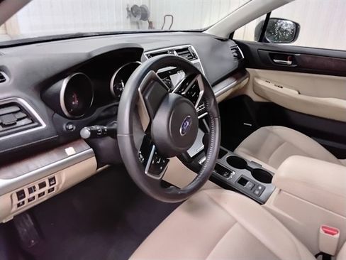 Used 2019 Subaru Outback 3.6R Limited w/ Popular Package #2 AWD/4WD image 11