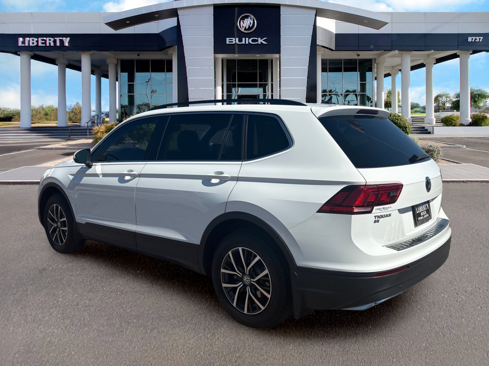 Used 2019 Volkswagen Tiguan SE FWD image 5