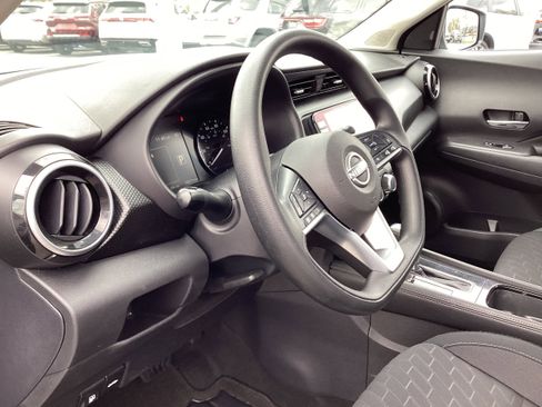 Used 2024 Nissan Kicks SV w/ Interior Electronics Package image 11