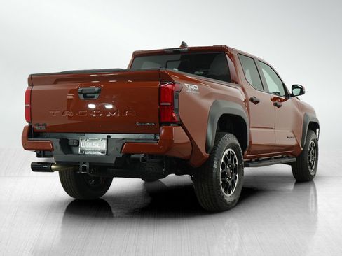 Used 2025 Toyota Tacoma TRD Off-Road image 5