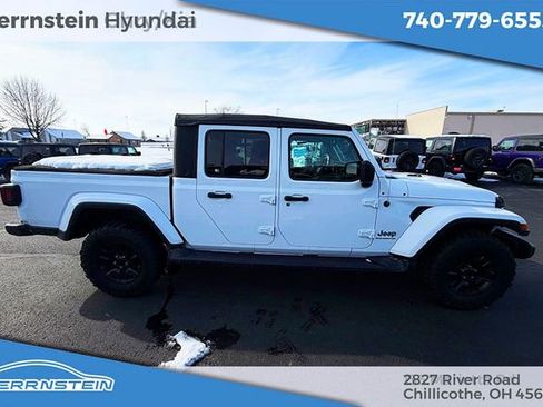 Used 2023 Jeep Gladiator Overland image 28