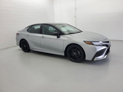 Used 2023 Toyota Camry XSE w/ Cold Weather Package FWD image 4