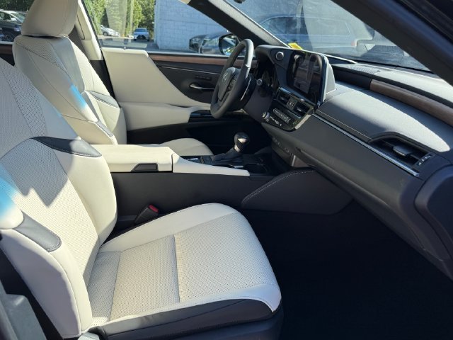 Certified 2024 Lexus ES 350 w/ Premium Package FWD image 25