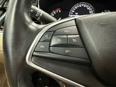 Used 2018 Cadillac XT5 Premium Luxury AWD/4WD image 15