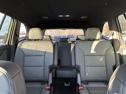 New 2026 GMC Acadia AT4 w/ LPO, Floor Liner Package image 19