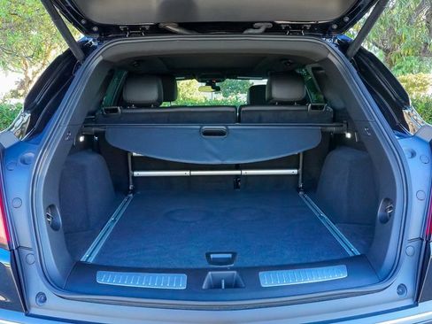 Used 2024 Cadillac XT5 Premium Luxury image 10