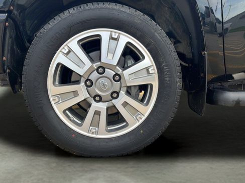 Used 2017 Toyota Tundra Platinum AWD/4WD image 14