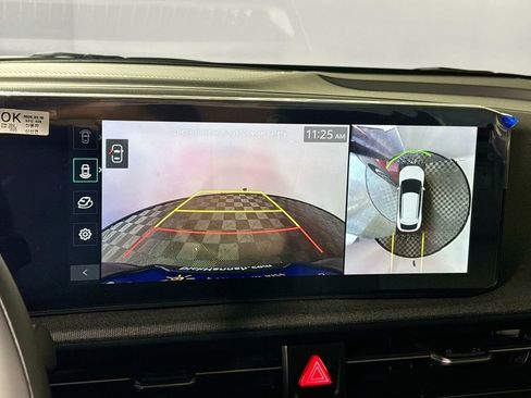 New 2025 Kia EV6 Light w/ Light LR Technology Package image 17