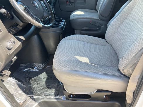 Used 2023 GMC Savana 3500 LS w/ Chrome Appearance Package image 19