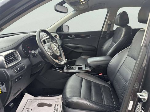 Used 2018 Kia Sorento EX FWD image 9