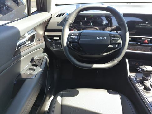 New 2026 Kia Sportage SX FWD image 16