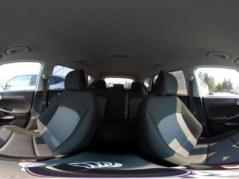 Used 2025 Kia Soul LX w/ LX Technology Package FWD image 42
