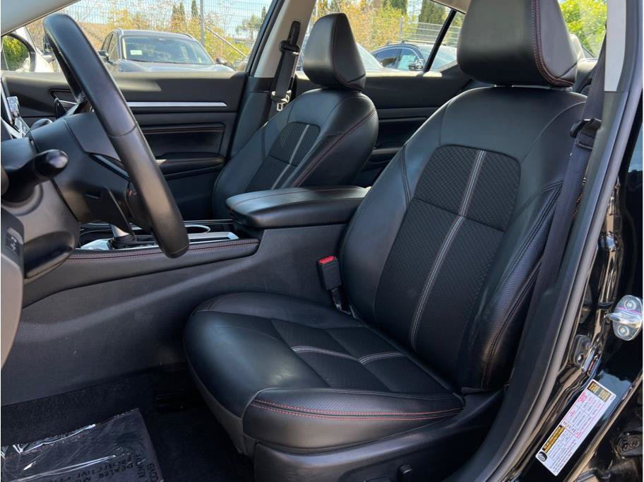 Used 2023 Nissan Altima 2.5 SR FWD image 8