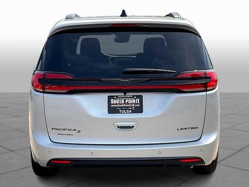 New 2026 Chrysler Pacifica Limited w/ S Appearance Package image 4