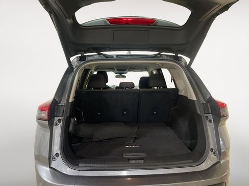Used 2024 Nissan Rogue SV image 6