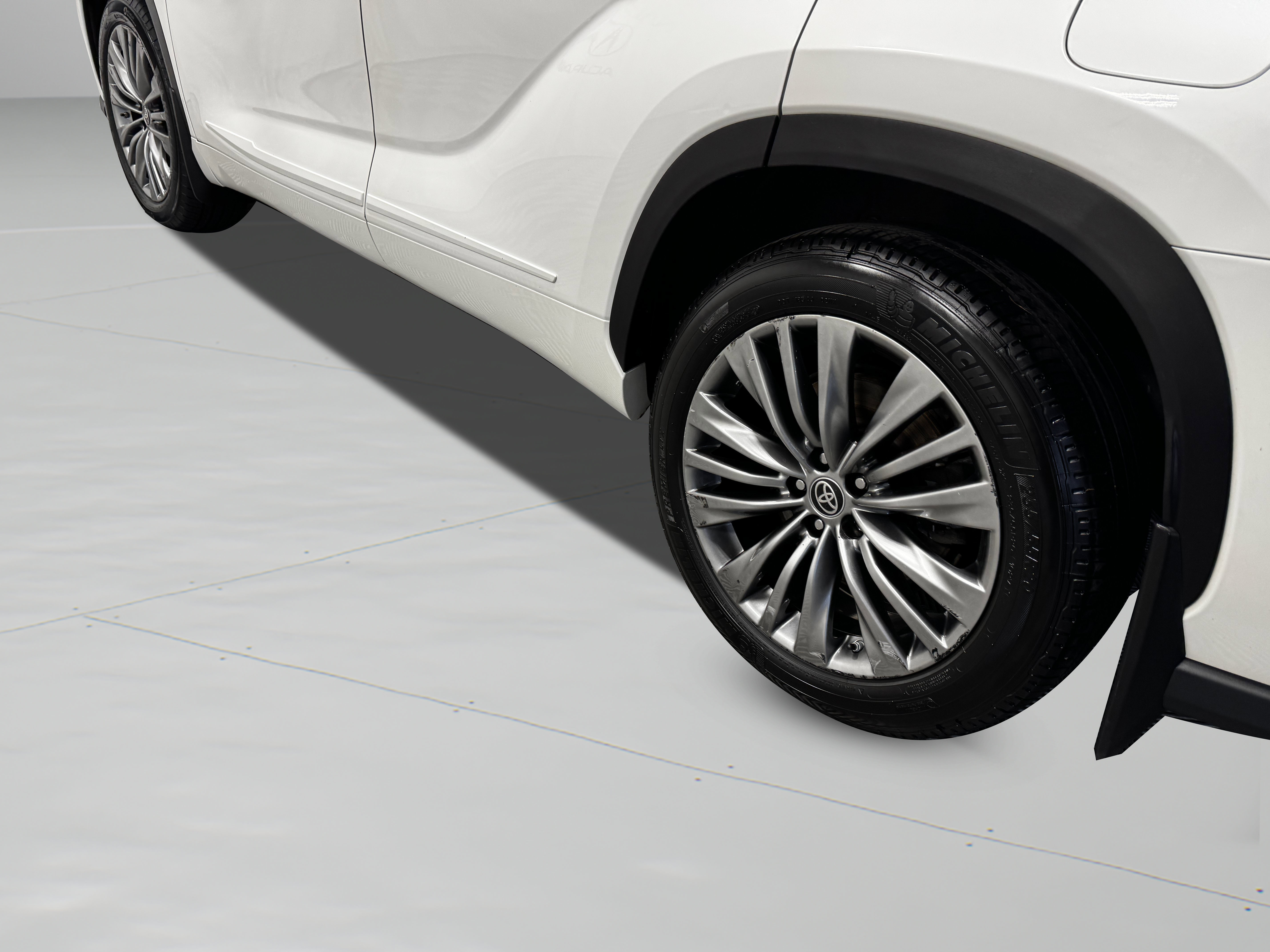 Used 2021 Toyota Highlander Platinum AWD/4WD image 41