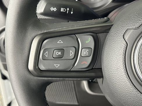 Used 2025 Jeep Wrangler Unlimited Rubicon image 22