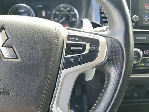 Used 2018 Mitsubishi Outlander SEL image 20