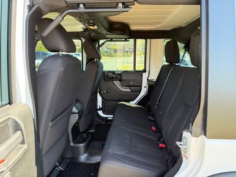 Used 2017 Jeep Wrangler Unlimited Sport AWD/4WD image 25