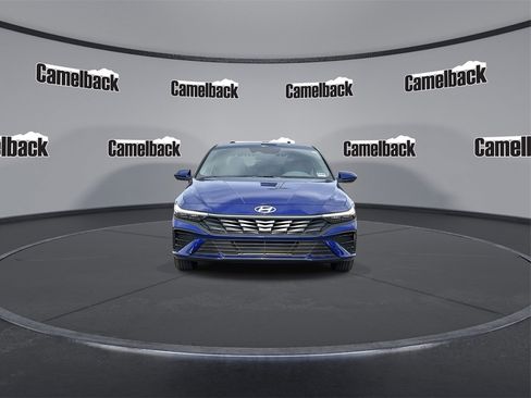 New 2025 Hyundai Elantra SE image 2