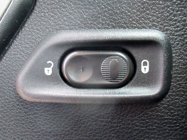 Used 2017 Jeep Wrangler Unlimited Sport w/ Quick Order Package 24S AWD/4WD image 26