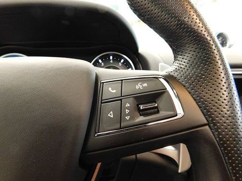 Used 2023 Maserati Levante Modena image 25