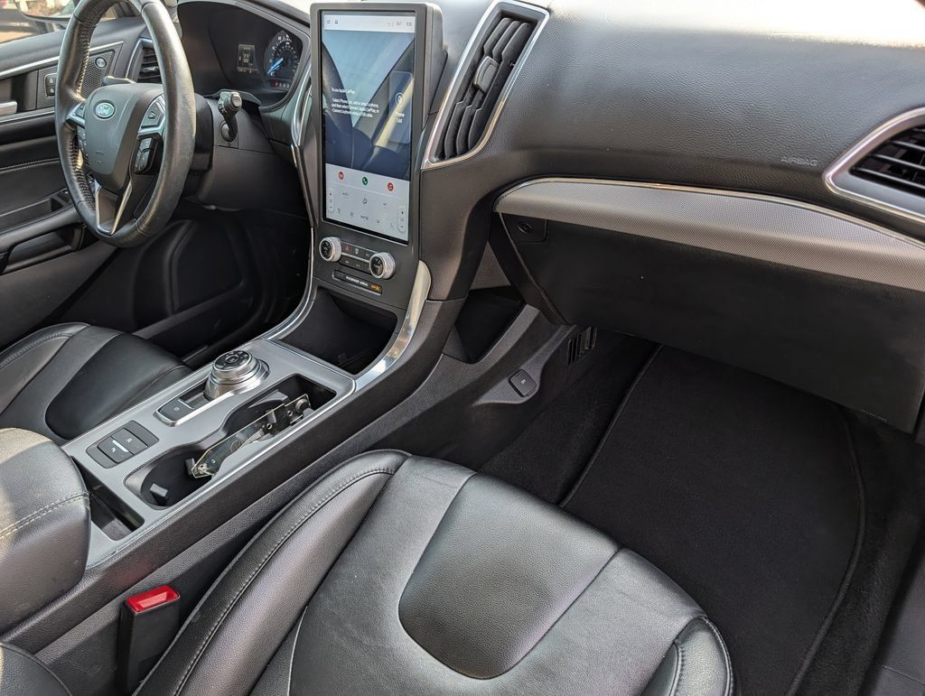 Used 2022 Ford Edge Titanium AWD/4WD image 34