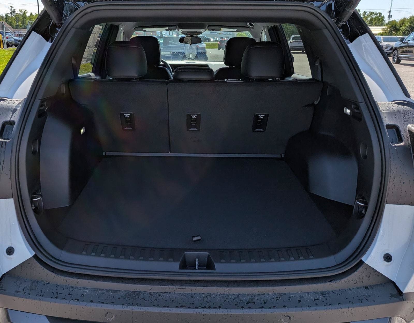 New 2027 GMC Terrain Elevation w/ Elevation Premium Package AWD/4WD image 10