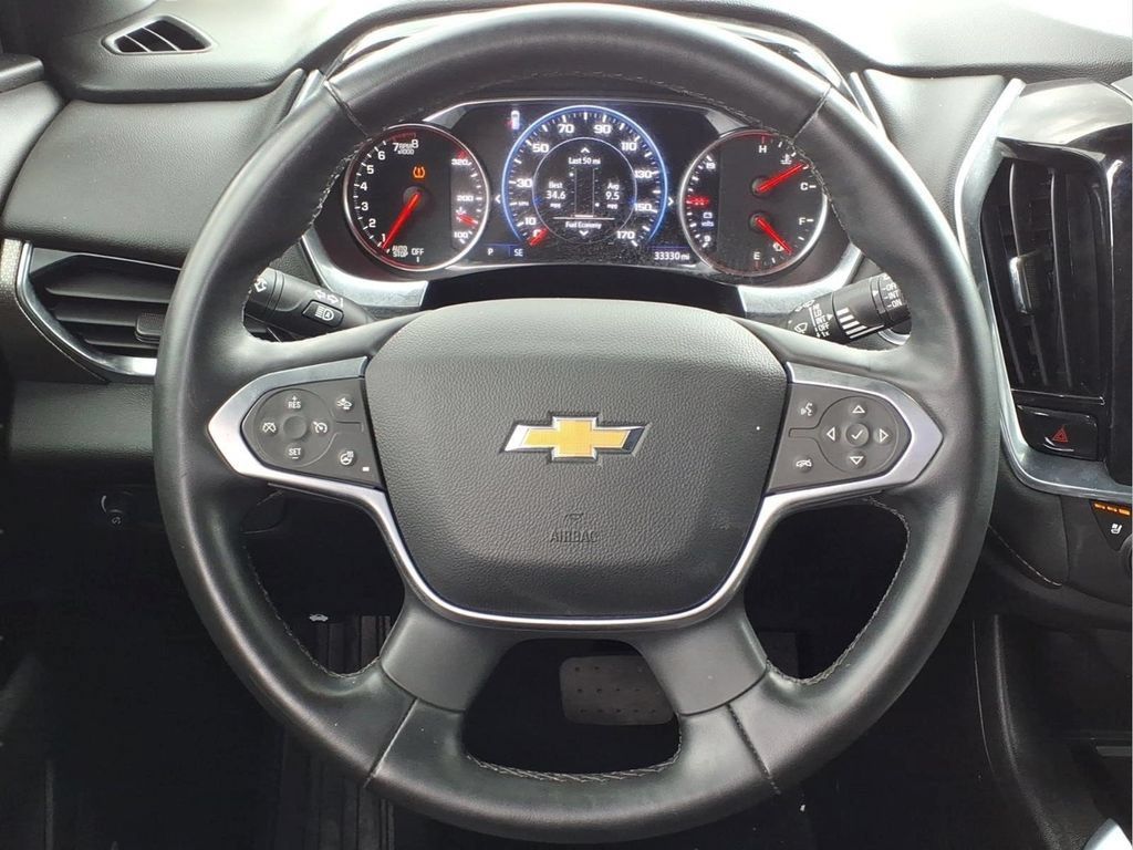 Used 2023 Chevrolet Traverse Premier FWD image 22
