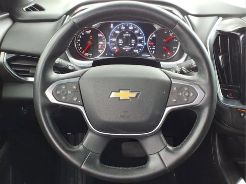 Used 2023 Chevrolet Traverse Premier FWD image 22