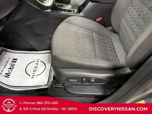 Used 2024 Chevrolet Equinox LT AWD/4WD image 14