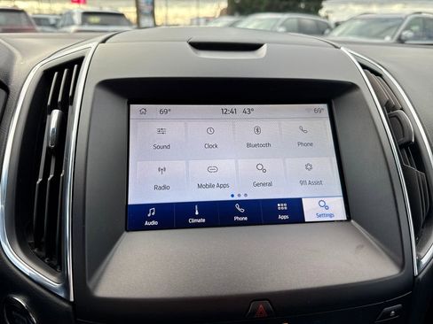 Used 2019 Ford Edge Titanium w/ Cold Weather Package image 26