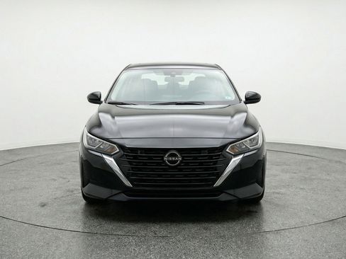 Used 2025 Nissan Sentra SV image 2