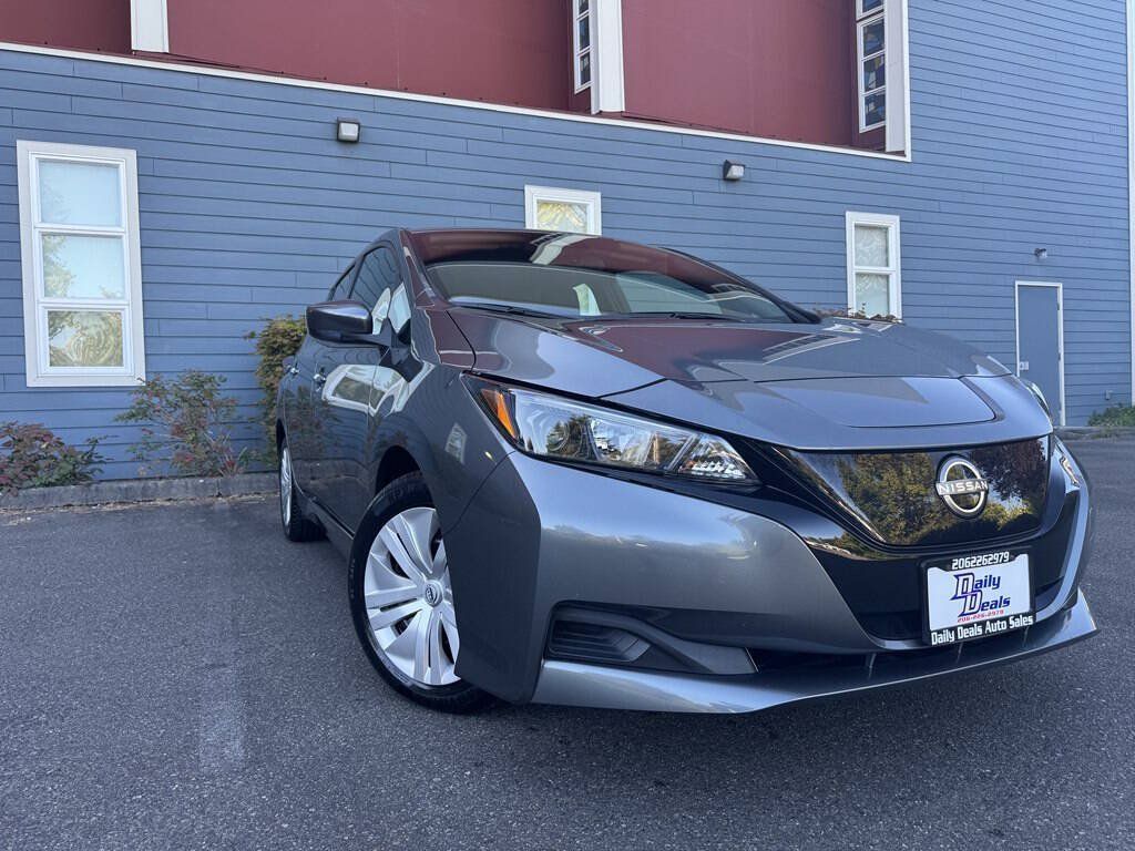 Used 2025 Nissan Leaf S FWD image 1
