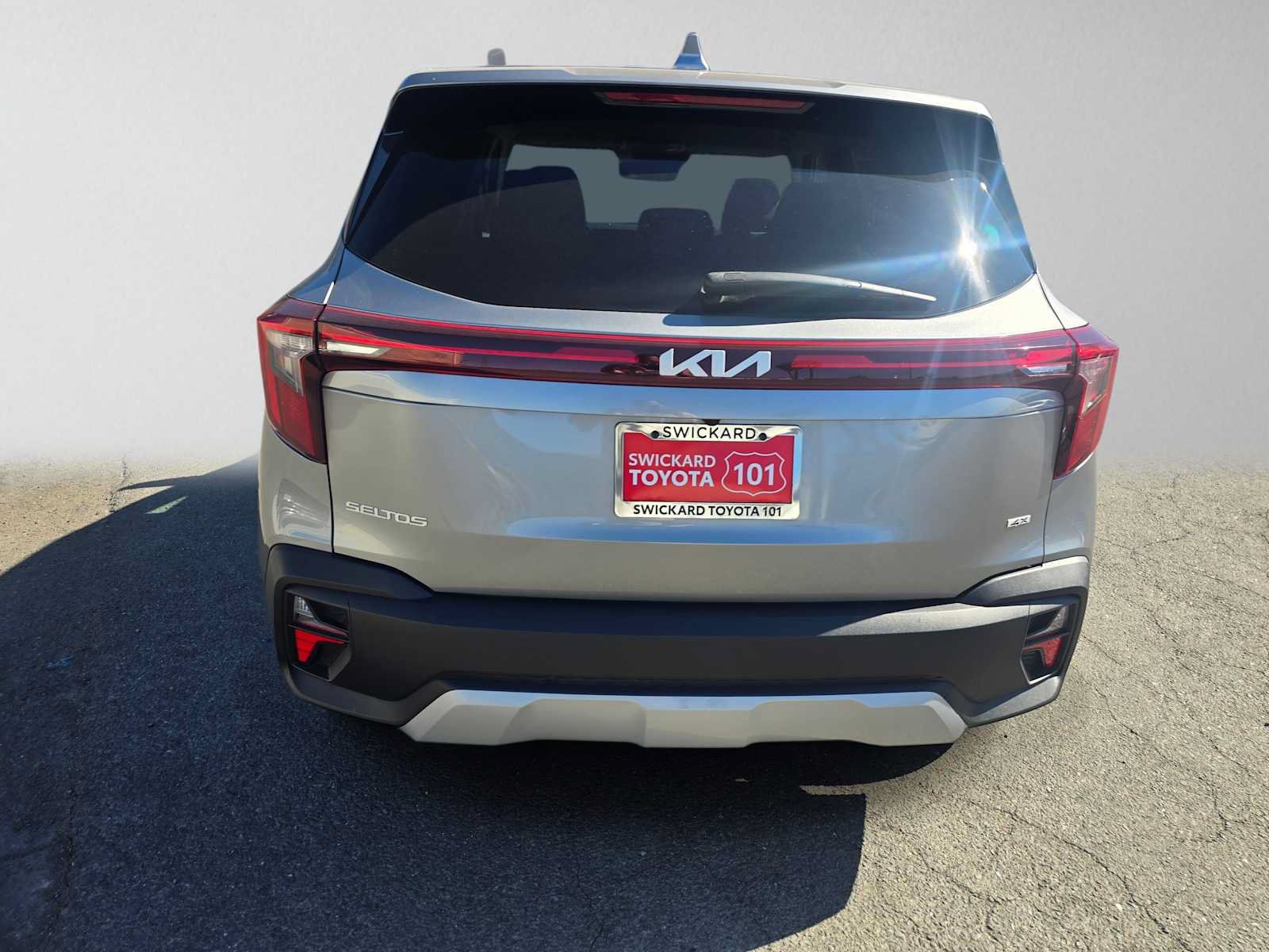 Used 2024 Kia Seltos LX AWD/4WD image 4