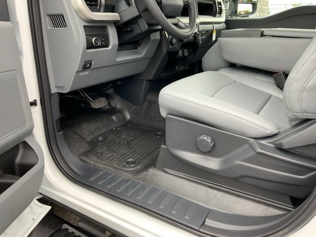 New 2025 Ford F350 XL w/ XL Chrome Package AWD/4WD image 12