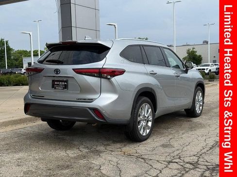Used 2022 Toyota Highlander Limited AWD/4WD image 3
