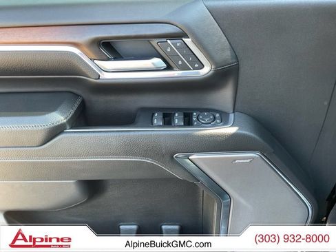 Used 2024 GMC Sierra 2500 Denali w/ Denali Reserve Package AWD/4WD image 19