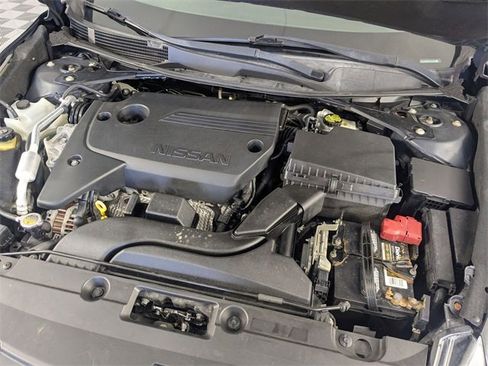 Used 2018 Nissan Altima 2.5 SR w/ SR Special Edition image 35