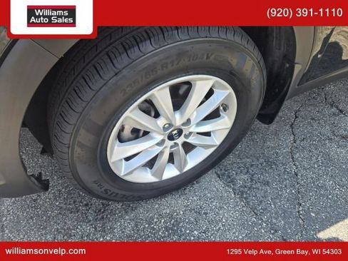 Used 2019 Kia Sorento FWD image 9