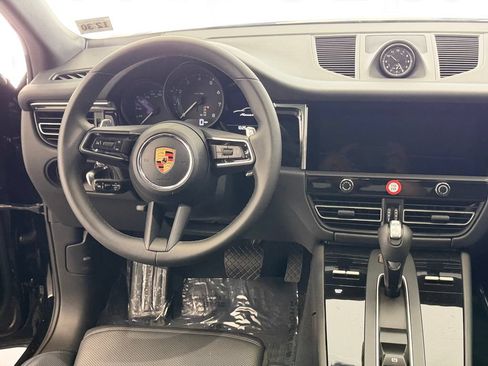 Certified 2026 Porsche Macan AWD/4WD image 20