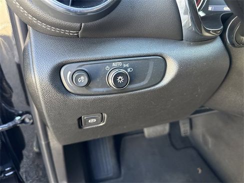 Used 2023 Chevrolet Blazer LT w/ Convenience Package image 19