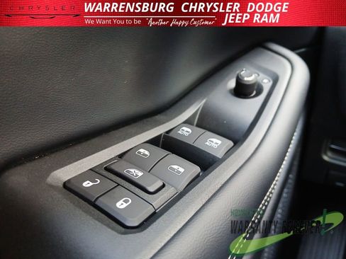New 2025 Jeep Grand Cherokee L Limited w/ Luxury Tech Group II image 30