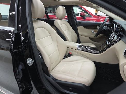 Used 2019 Mercedes-Benz C 300 Sedan image 9