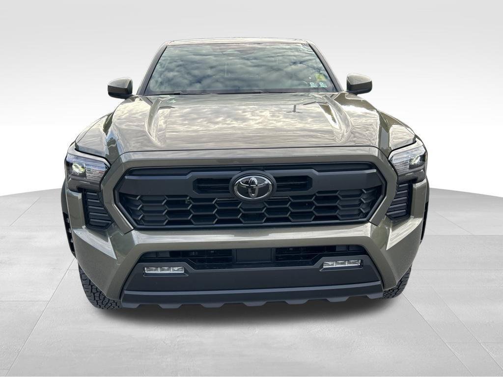 New 2026 Toyota Tacoma TRD Off-Road AWD/4WD image 8