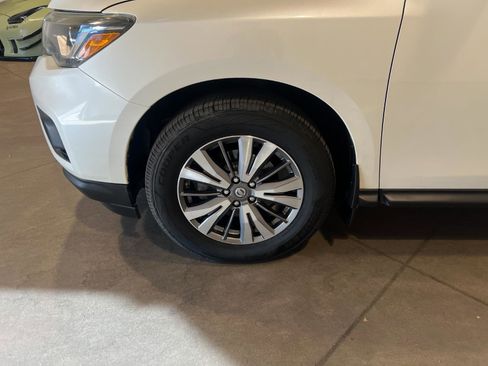 Used 2017 Nissan Pathfinder SL w/ SL Premium Package image 45