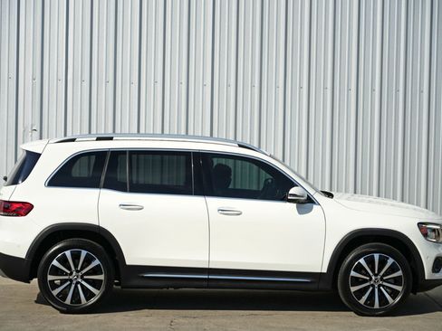 Used 2022 Mercedes-Benz GLB 250 GLB 250 w/ Premium Package Lite image 52