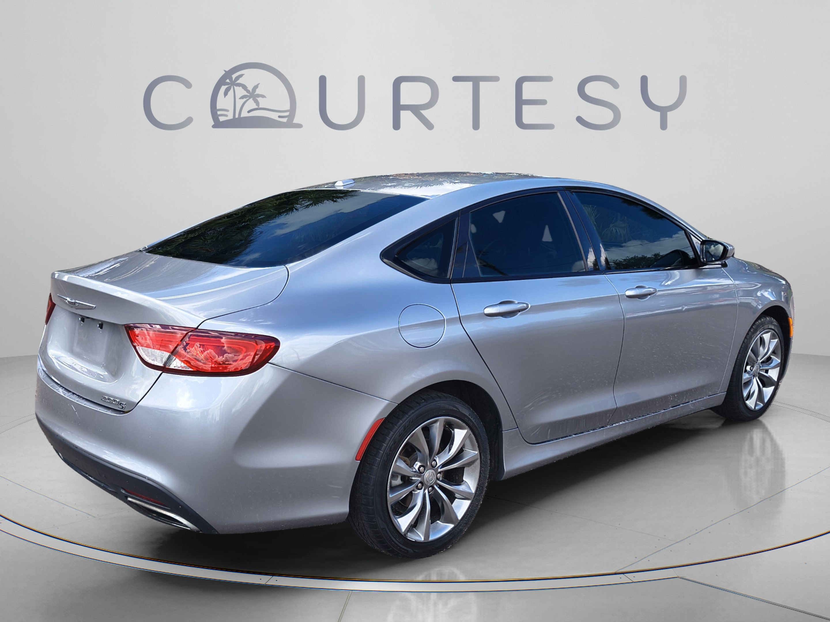 Used 2015 Chrysler 200 S w/ Comfort Group FWD image 7
