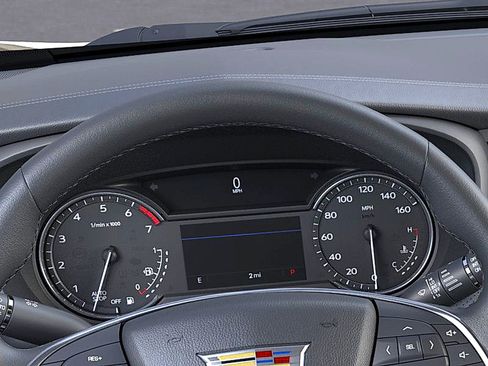 New 2026 Cadillac XT5 Luxury image 18